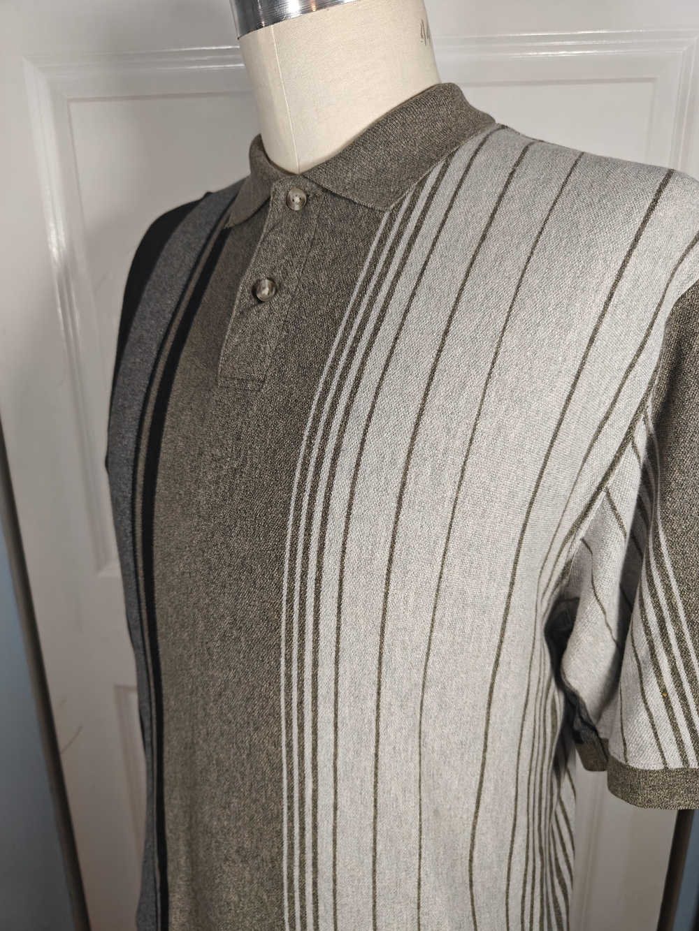 George Vertical Stripe Knit Polo Mens Large Tan Gray 100% Cotton Retro Mod